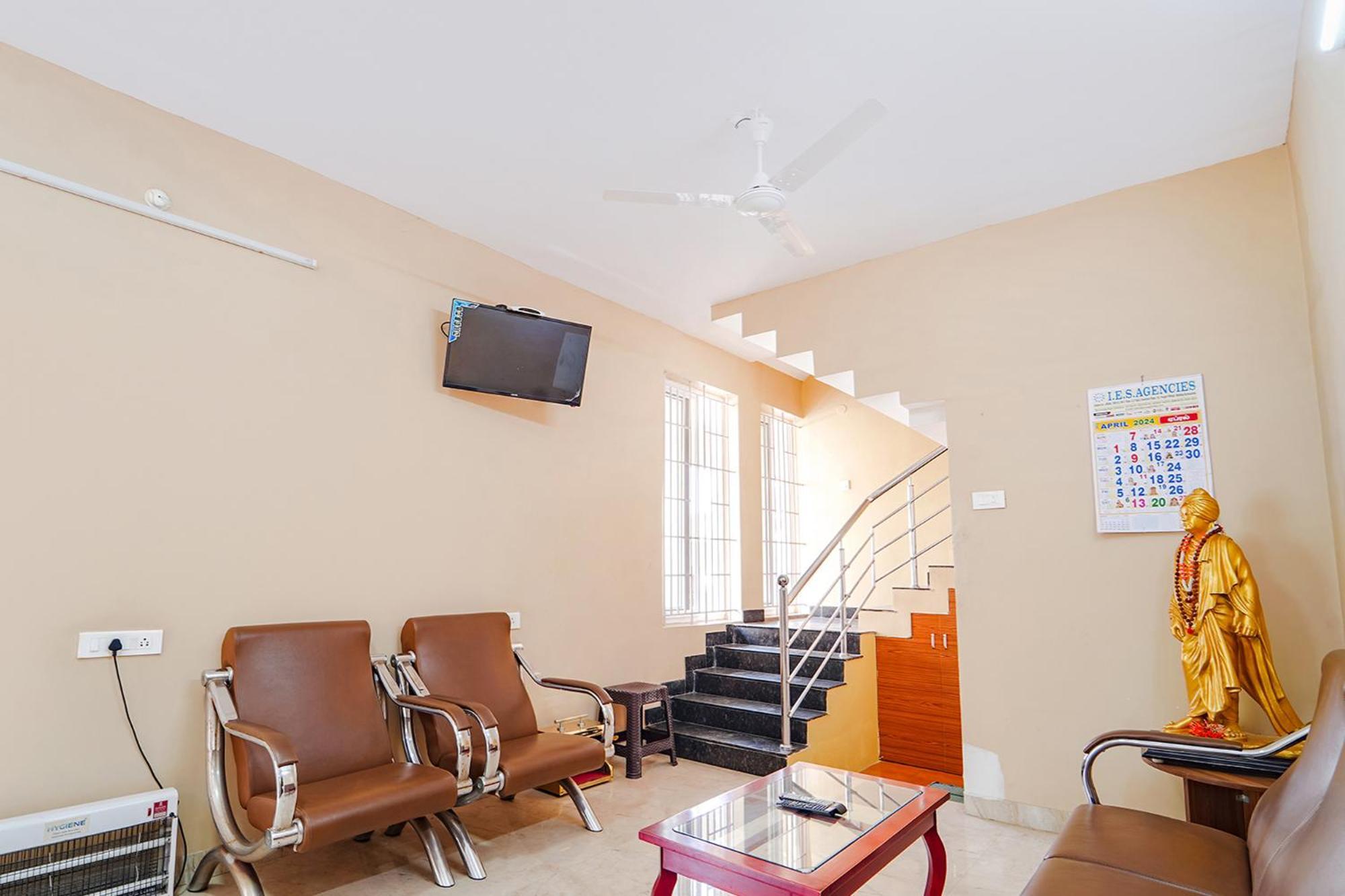 Fabexpress Uv Residency - 700M From Coimbatore International Airport Irugur Exterior foto