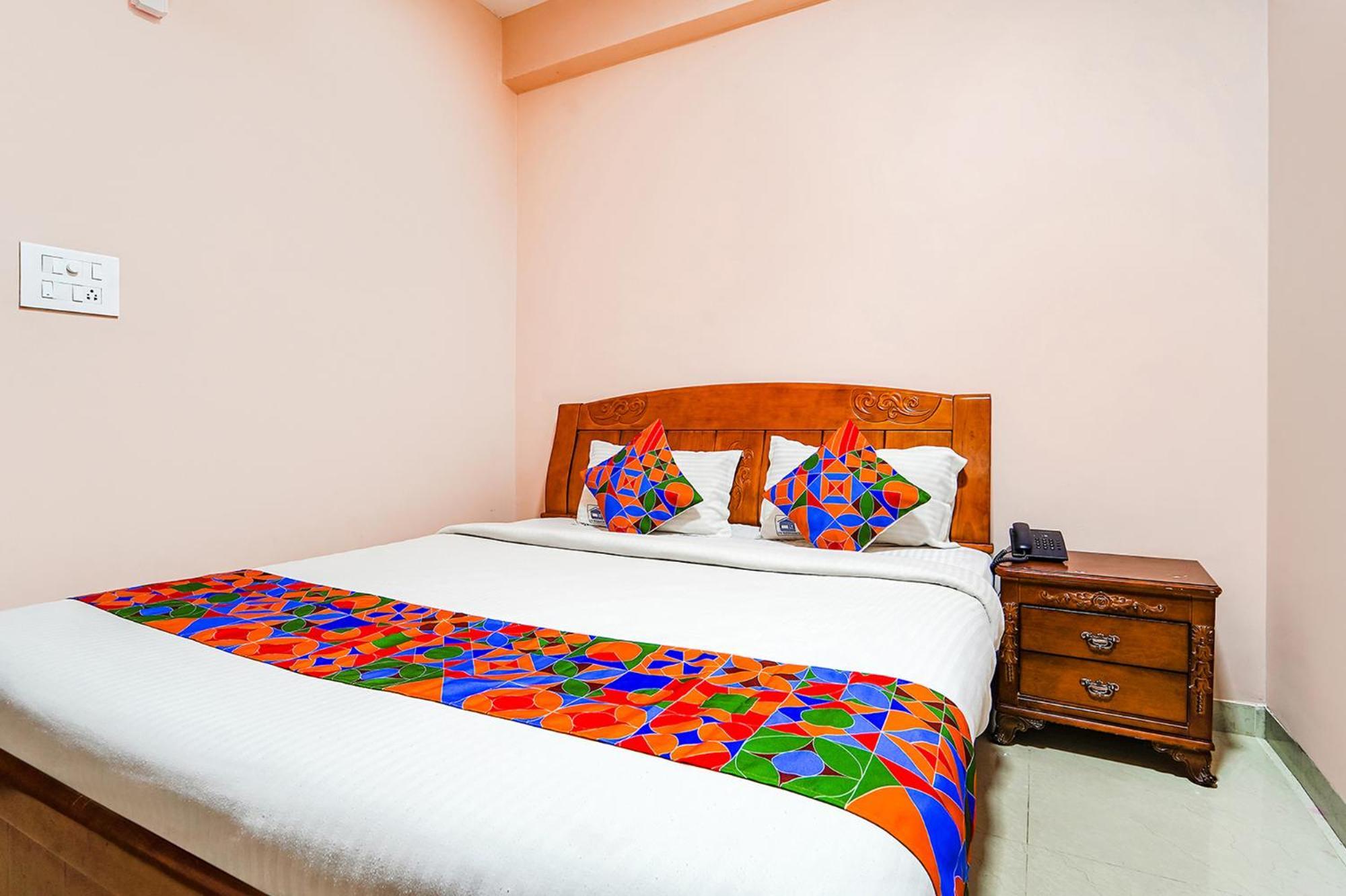 Fabexpress Uv Residency - 700M From Coimbatore International Airport Irugur Exterior foto